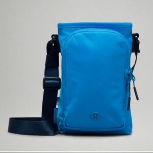 Lululemon water bottle holder